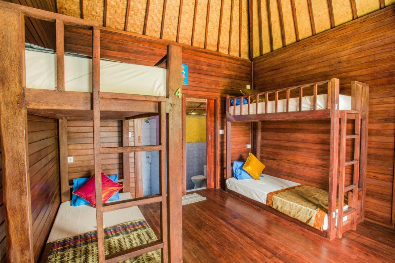 Uma Hostel Lembongan Екстериор снимка