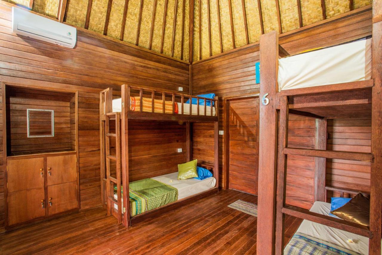 Uma Hostel Lembongan Екстериор снимка